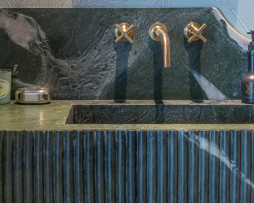 Warna Marmer yang Cocok untuk Kamar Mandi