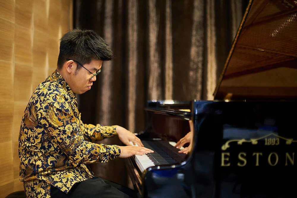 Gelar Piano Recital, Agus Sandjaya Suguhkan Program yang Berbeda