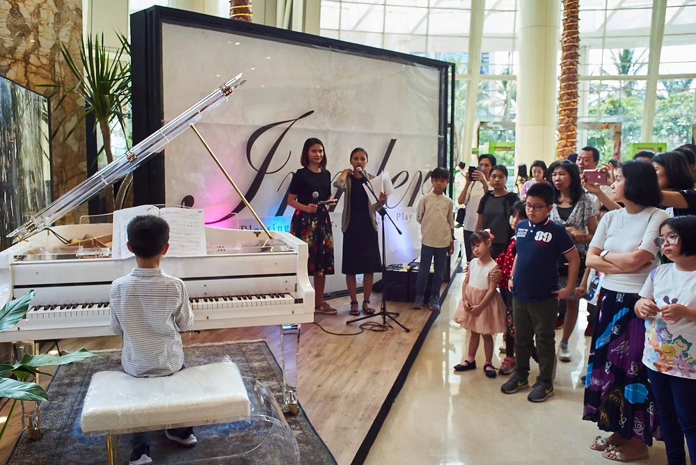 100 Murid dan Guru Sekolah Musik Jajal Piano Irmler Terbaru, Bagaimana Kesan Pertamanya?