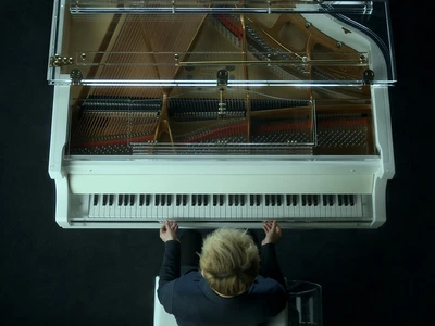 Pianis Randy Ryan Menghidupkan Kembali Nostalgia One Summer’s Day