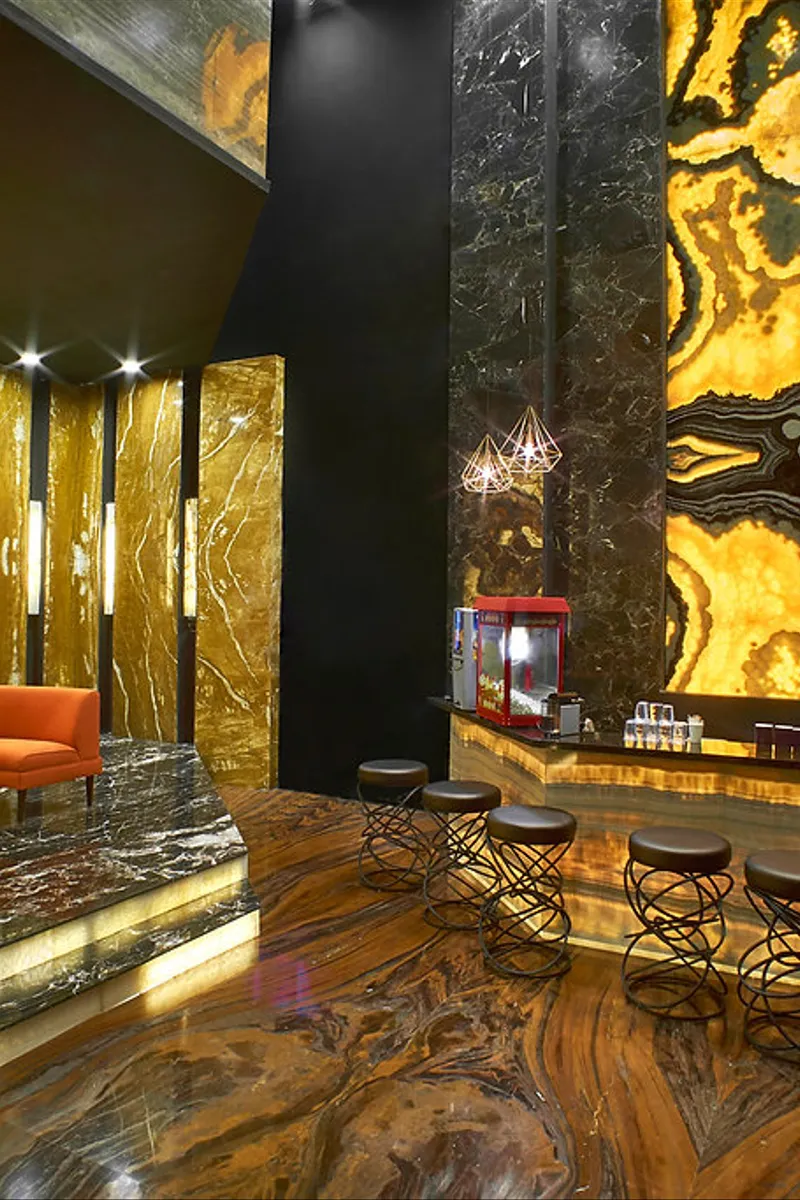 Inspirasi Penggunaan Batu Onyx untuk Interior Mewah