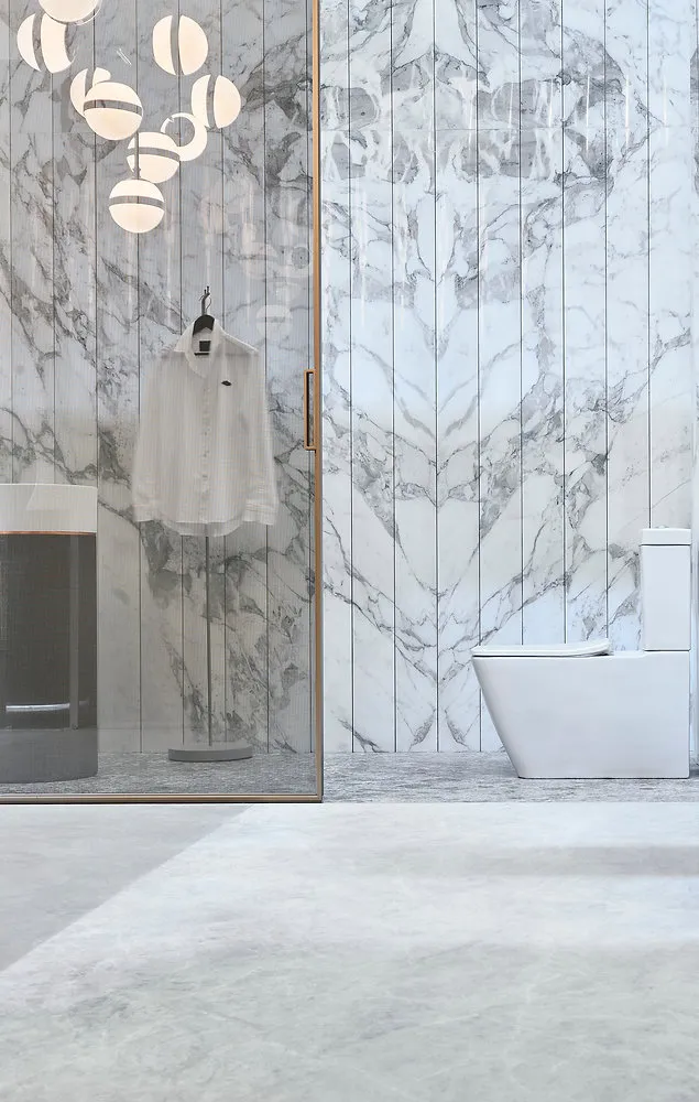 10 Inspirasi Desain Bookmatch Marmer yang Memukau