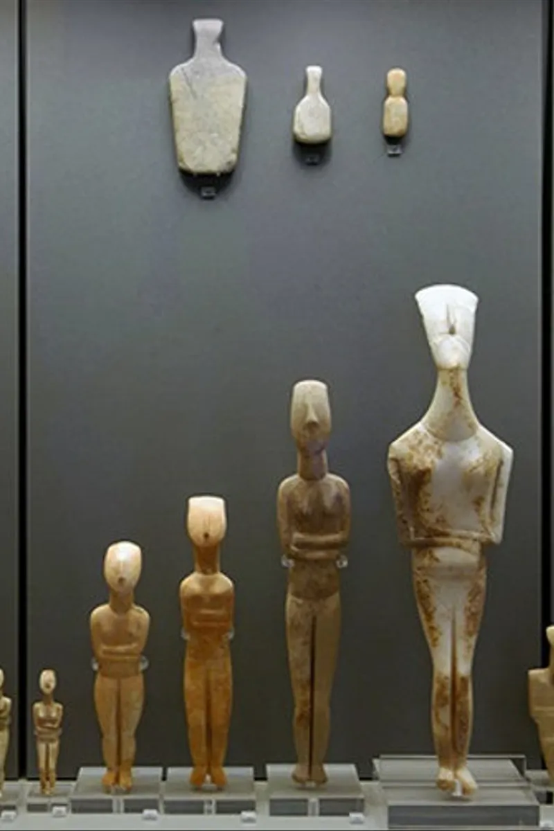 Seni Patung Marmer Yunani di Pulau Cyclades