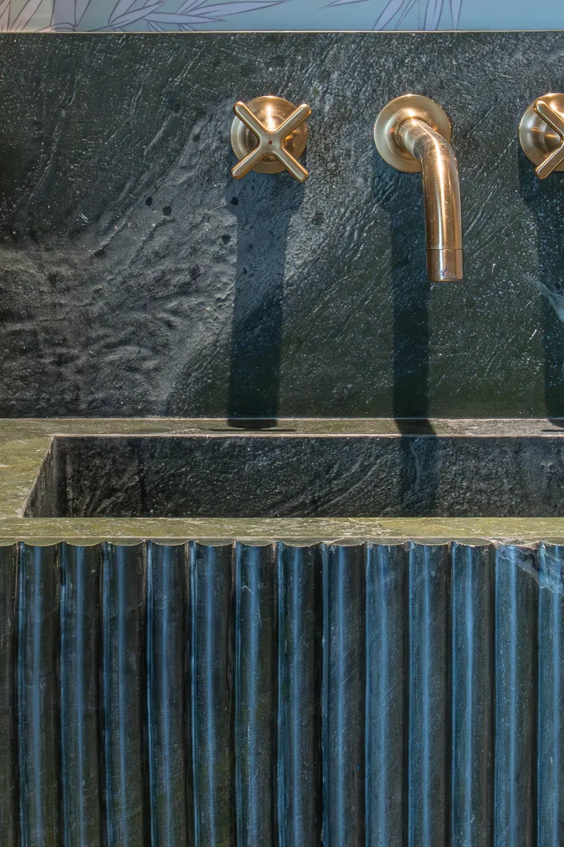 Warna Marmer yang Cocok untuk Kamar Mandi