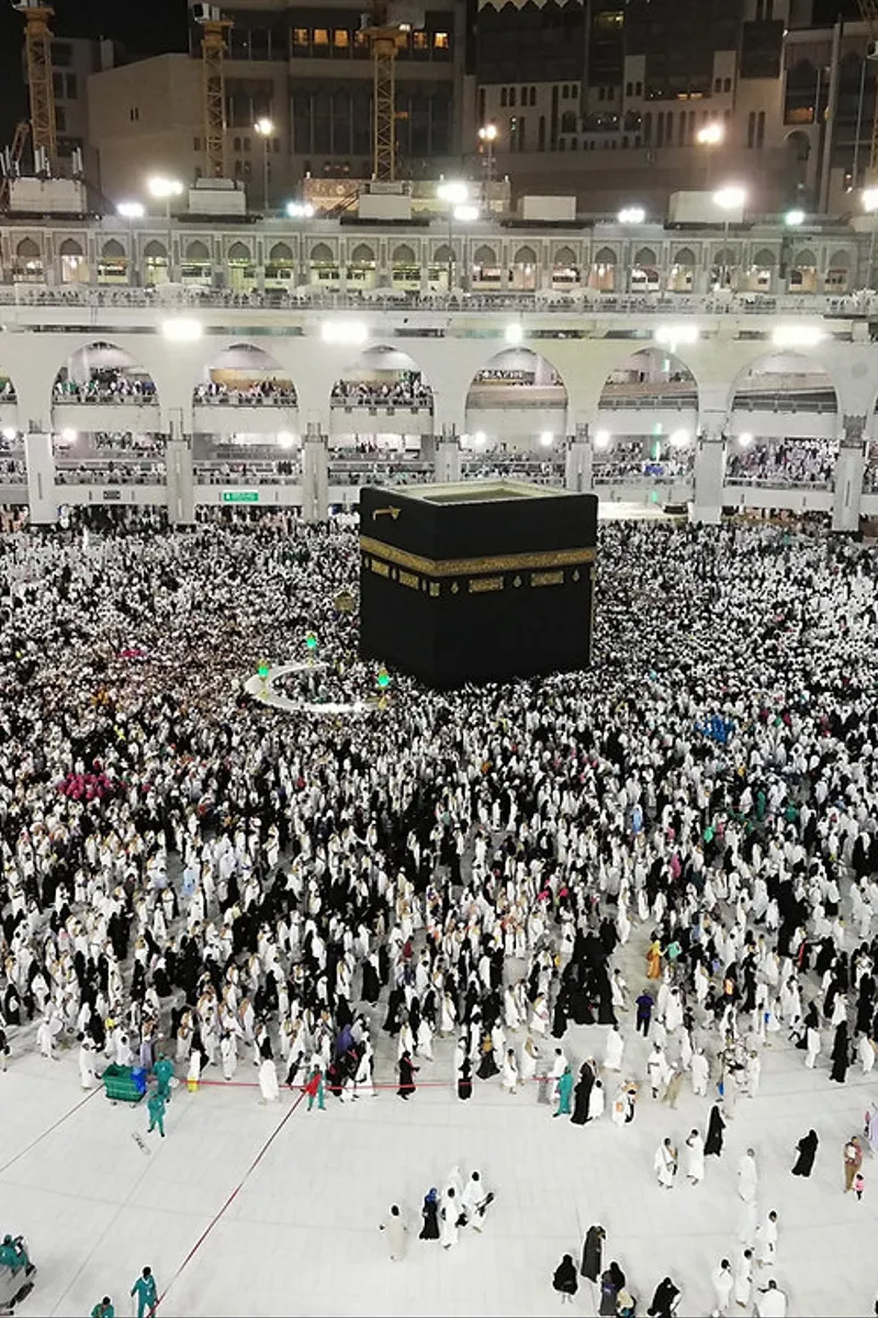 Batu Marmer yang Menghiasi Situs Paling Suci bagi Umat Islam