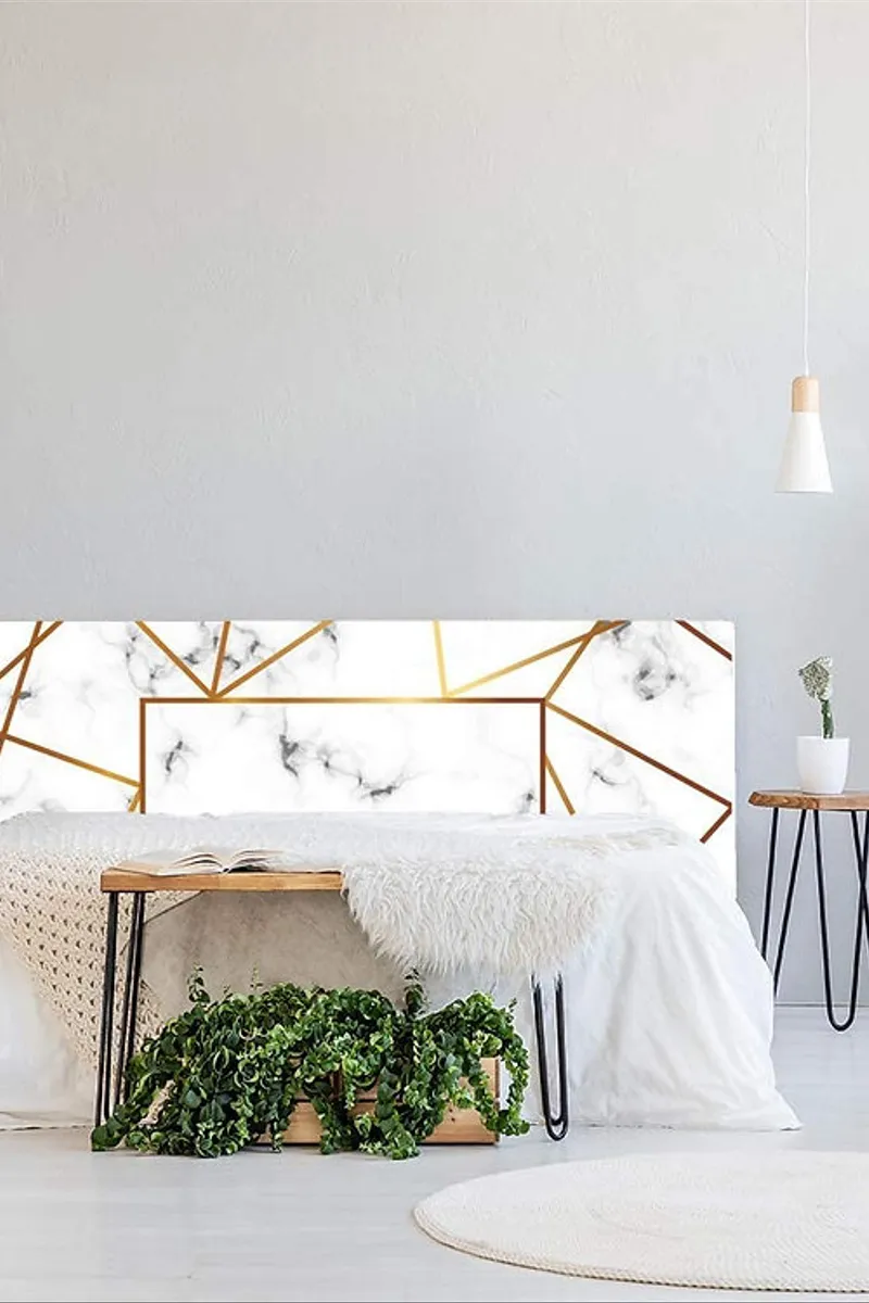 Kamar Tidur Jadi Mewah Berkat Headboard Marmer