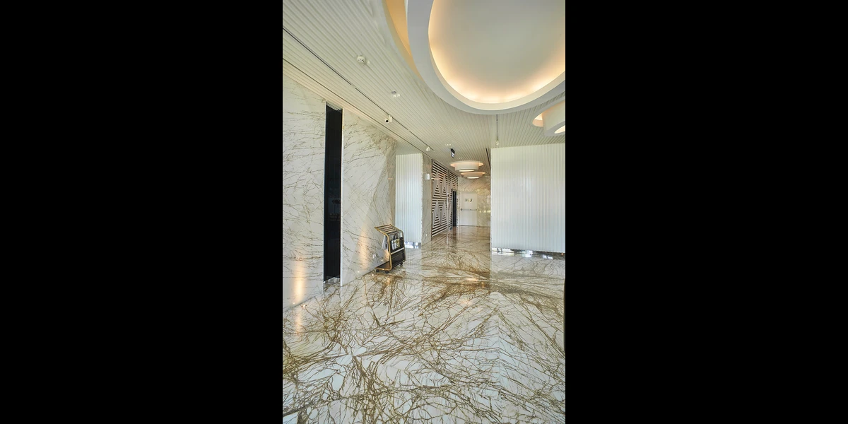 5 Jenis Marmer Warna Emas yang Super Mewah