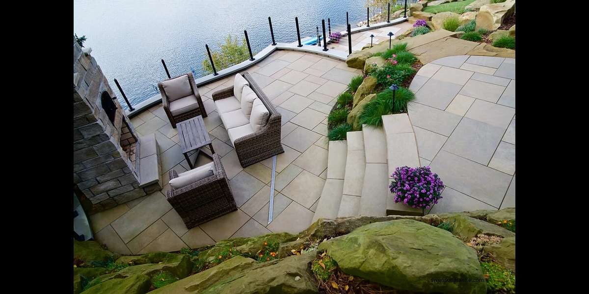 Cerdik Memilih dan Menggunakan Tangga Batu Alam dalam Desain Landscaping