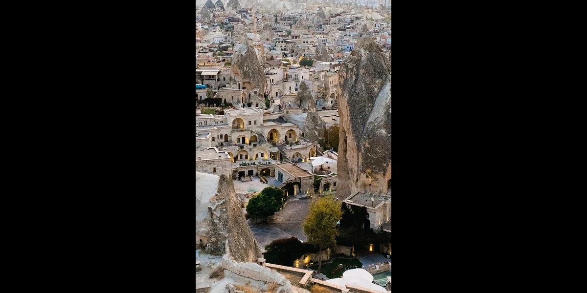 Bak Negeri Dongeng, Cappadocia Impian Kinan Punya Panorama Batu Alam Nan Memukau