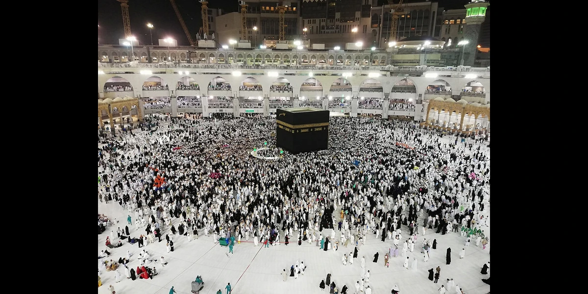 Batu Marmer yang Menghiasi Situs Paling Suci bagi Umat Islam