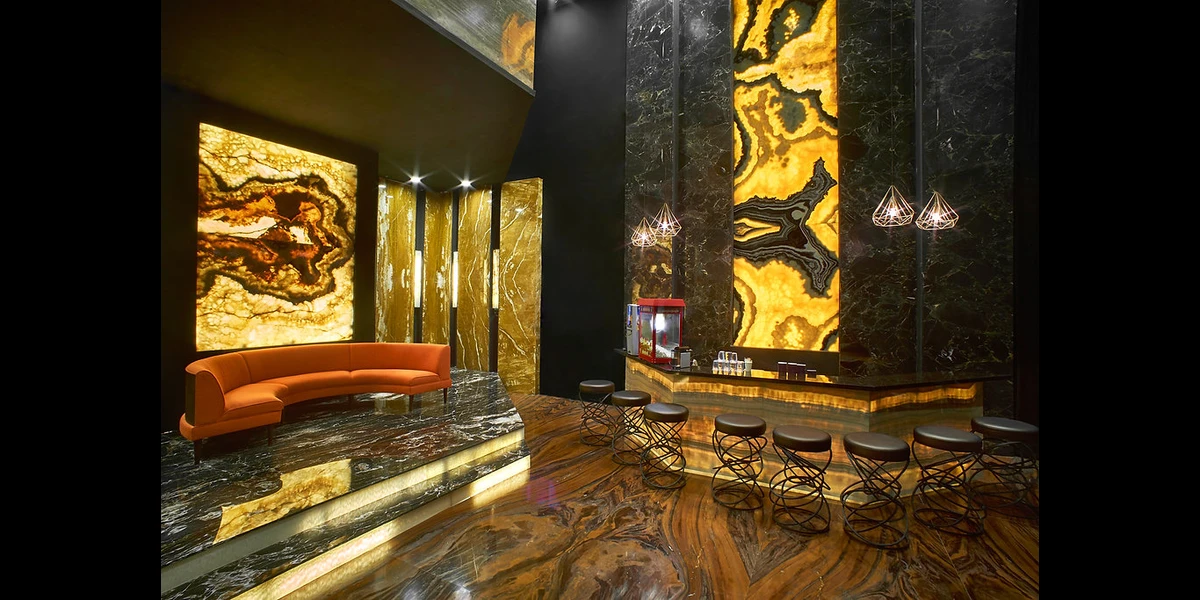 Inspirasi Penggunaan Batu Onyx untuk Interior Mewah