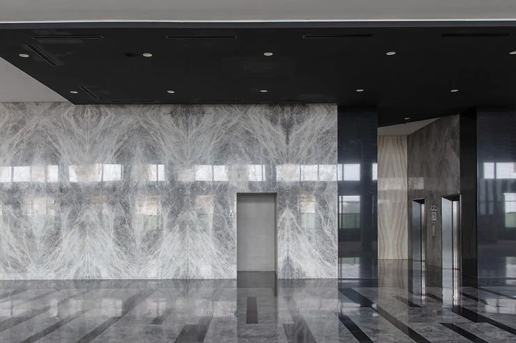 Penggunaan marmer dan granit di bangunan mewah adalah impian dari setiap arsitek dan desainer interior.