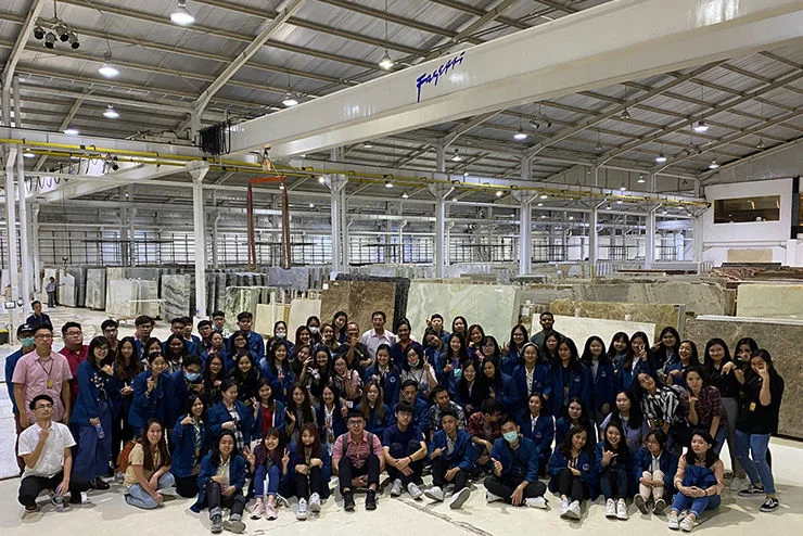 mahasiswa universitas kristen petra belajar marmer fagetti 2020