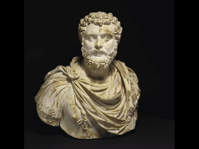 lelang patung marmer kuno